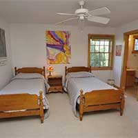 Twin Bedroom 1